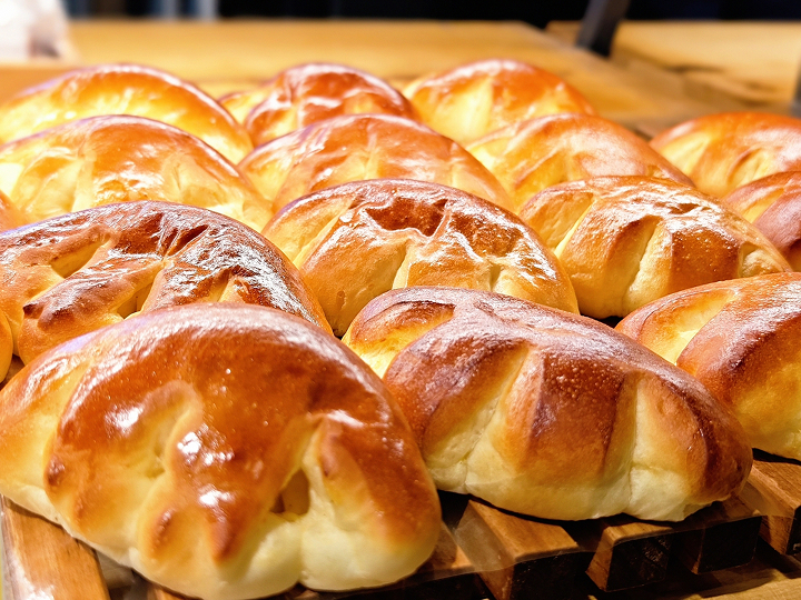 焼きたてのクリームパン