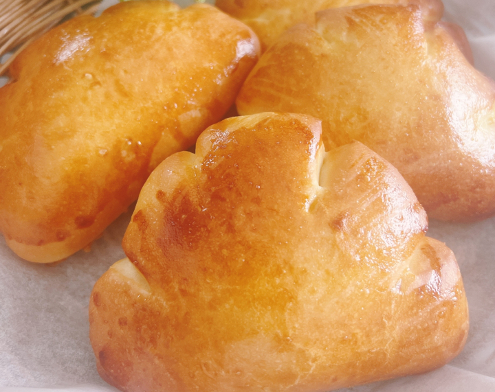 焼きたてのクリームパン